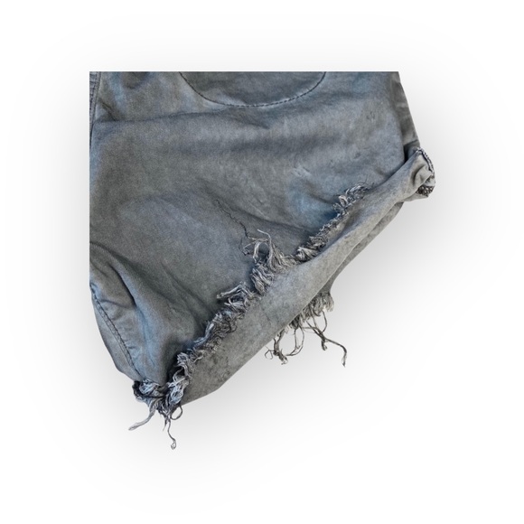 VHTF: new One Teaspoon ☻︎ Hunters Lightweight Denim Cut Off Shorts ☻︎ Danger 25 - Picture 12 of 16